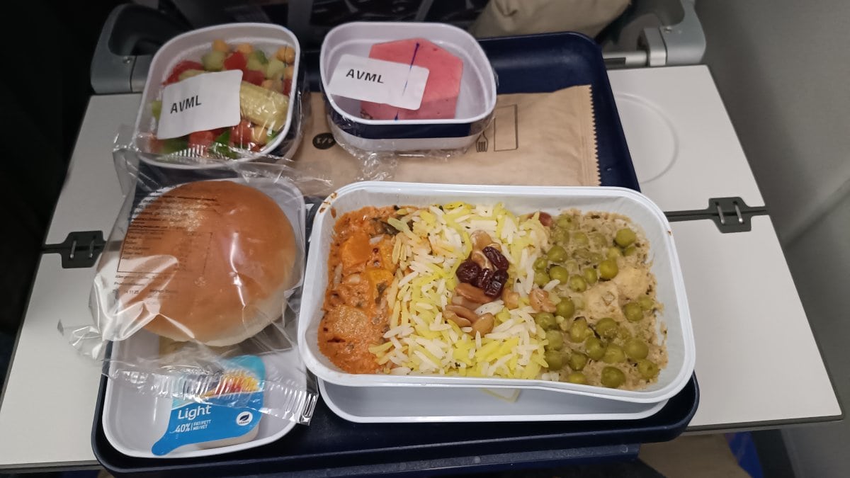 Vegetarisch Indiaas eten (AVML) bij China Southern. Foto van bovenaf.