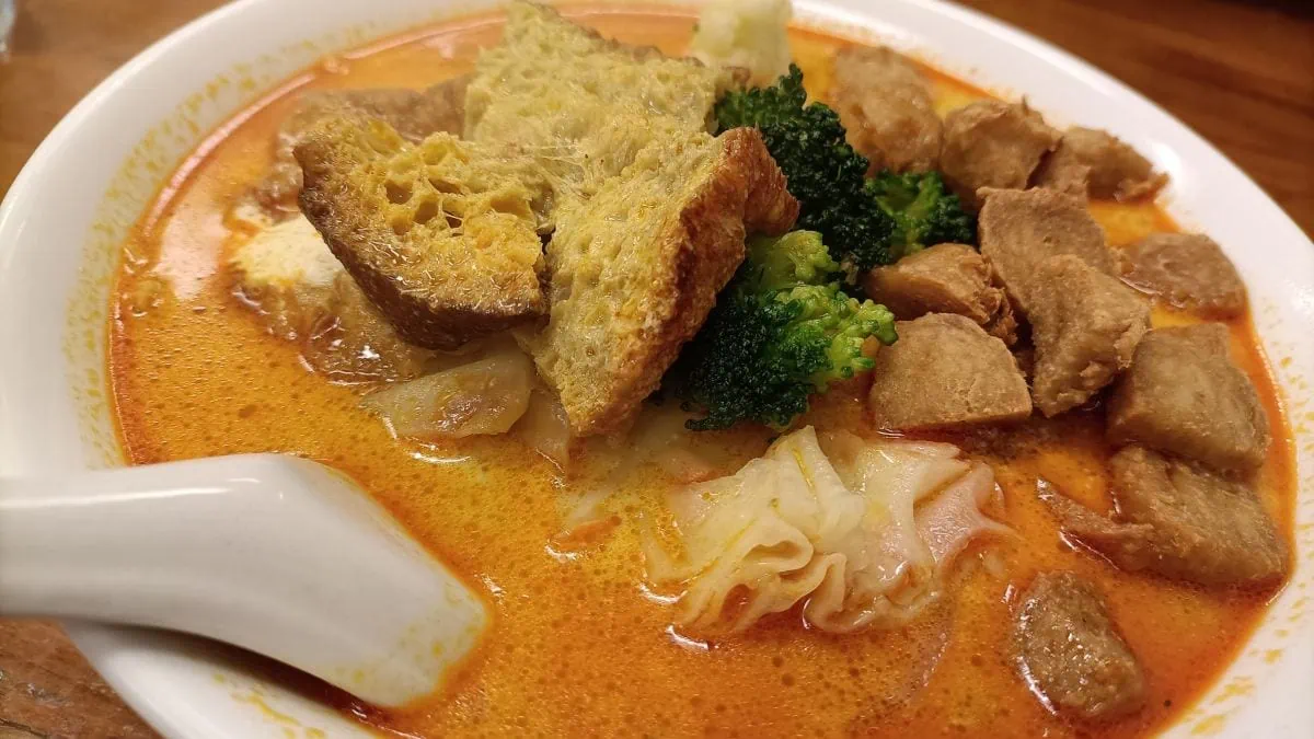 Close-up van een vegetarisch gerecht bij Aunty Mena